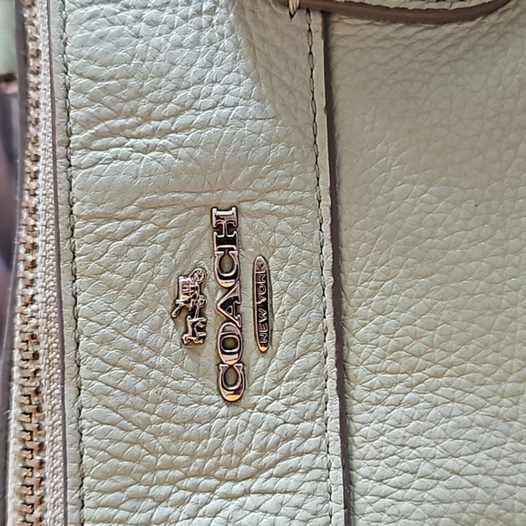 Coach Crossbody satchel in light seafoam green - Picture 2 of 10